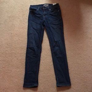 Levi’s slim fit jeans size 29